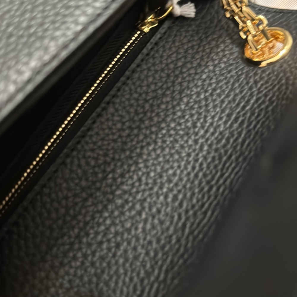 Taxidermy 100 💯 original Black Leather Crossbody Bag with Gold Accent - Picture 5 of 6